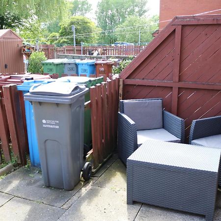 Cosy 2 Bed With Parking Near Piccadilly, Etihad Stadium And Coop Live Sleeps Up To 5 Villa Manchester Exterior foto
